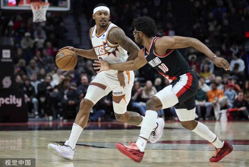 在一场充满 在一场充满