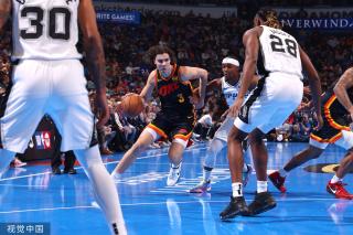 现出更多出 现出更多出